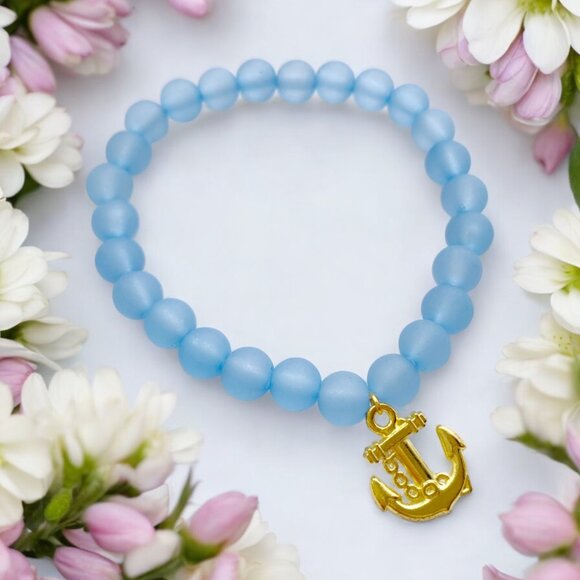 HANDMADE Blue frosted beaded bracelet with gold anchor charm - Picture 5 of 6